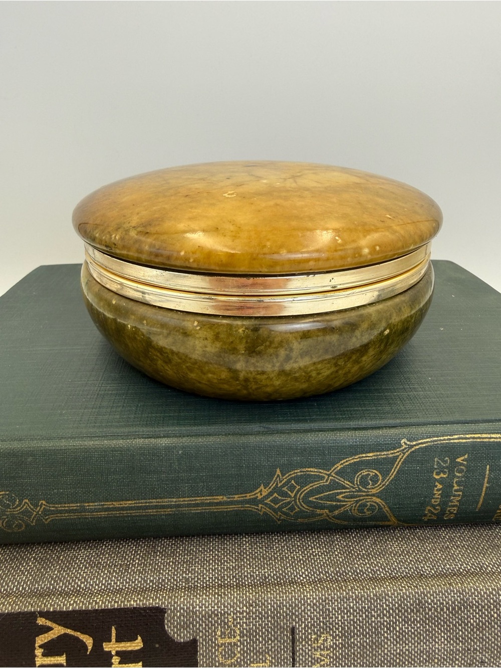 Vintage Carved Green Alabaster Trinket Box Italy